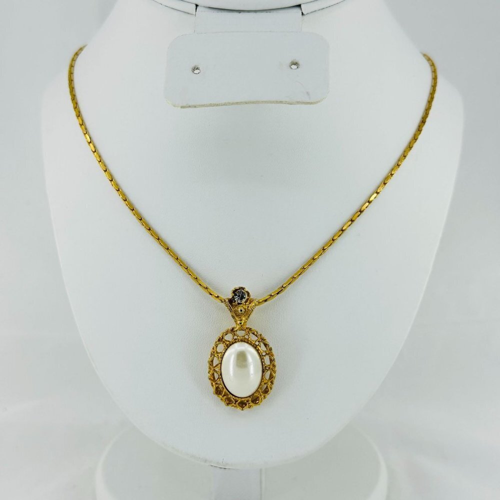 Cabochon Faux Pearl w/ CZ Filigree Design Pendant Gold Plated Chain Necklace 17"